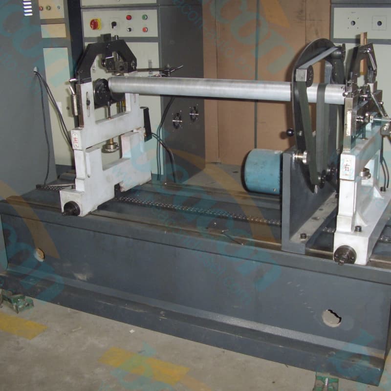 electric motor rotor balancing machine for maintenance-work area